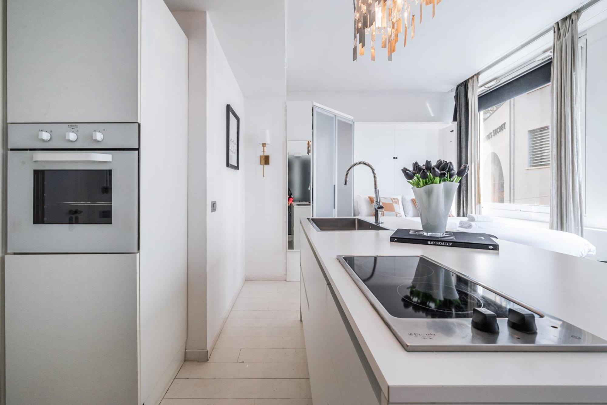 The Boutique Houses - Iconic Suite In Galleria Duomo With Private Parking Milan Exterior photo